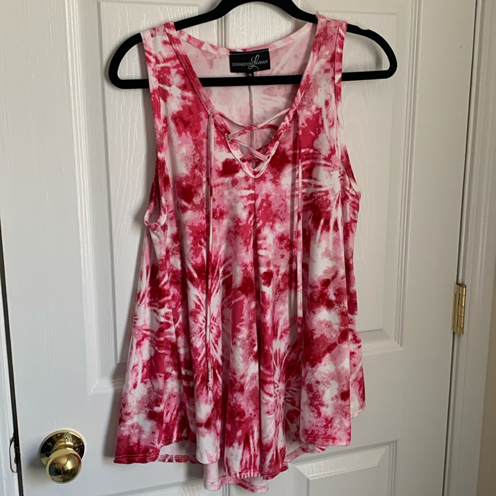 Lexington Avenue xl tie front tank PTP 22” length 27”